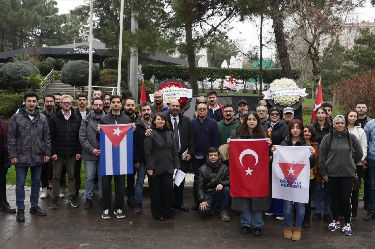 Küba'nın Ulusal Kahramanı José Martí, İstanbul'da Anıldı