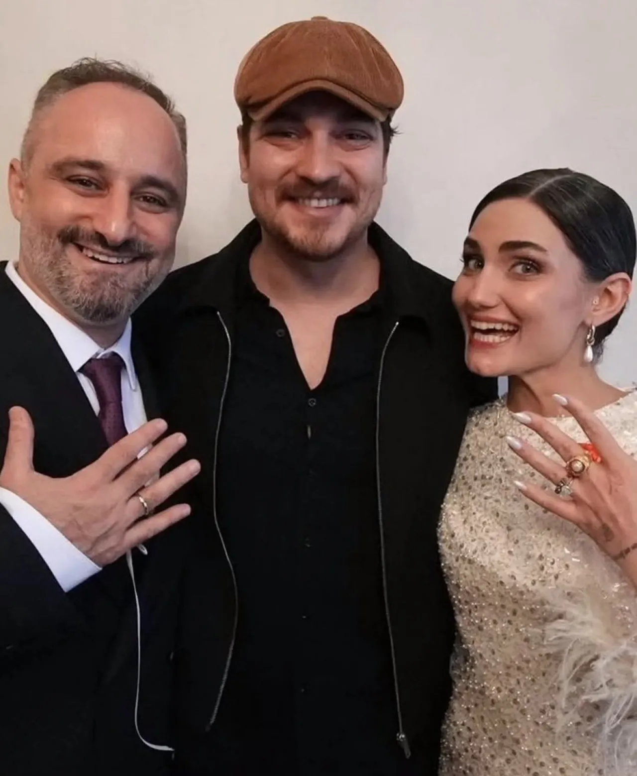 Çağatay Ulusoy, Yakın Arkadaşı Mali Şimşek'in Kız İsteme Töreninde Görüntülendi