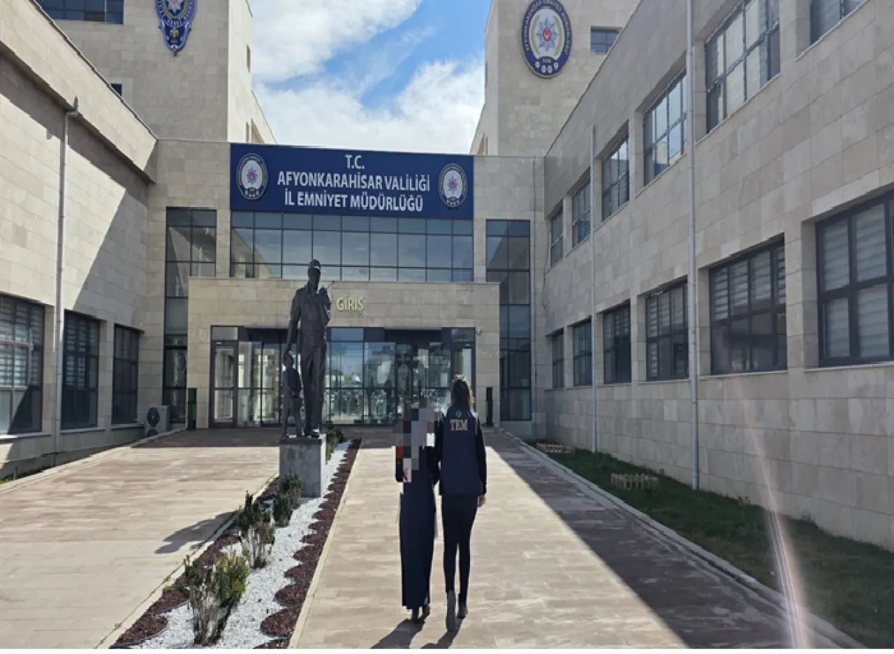 Afyonkarahisar'da FETÖ Üyesi Aranan Şahıs Yakalandı