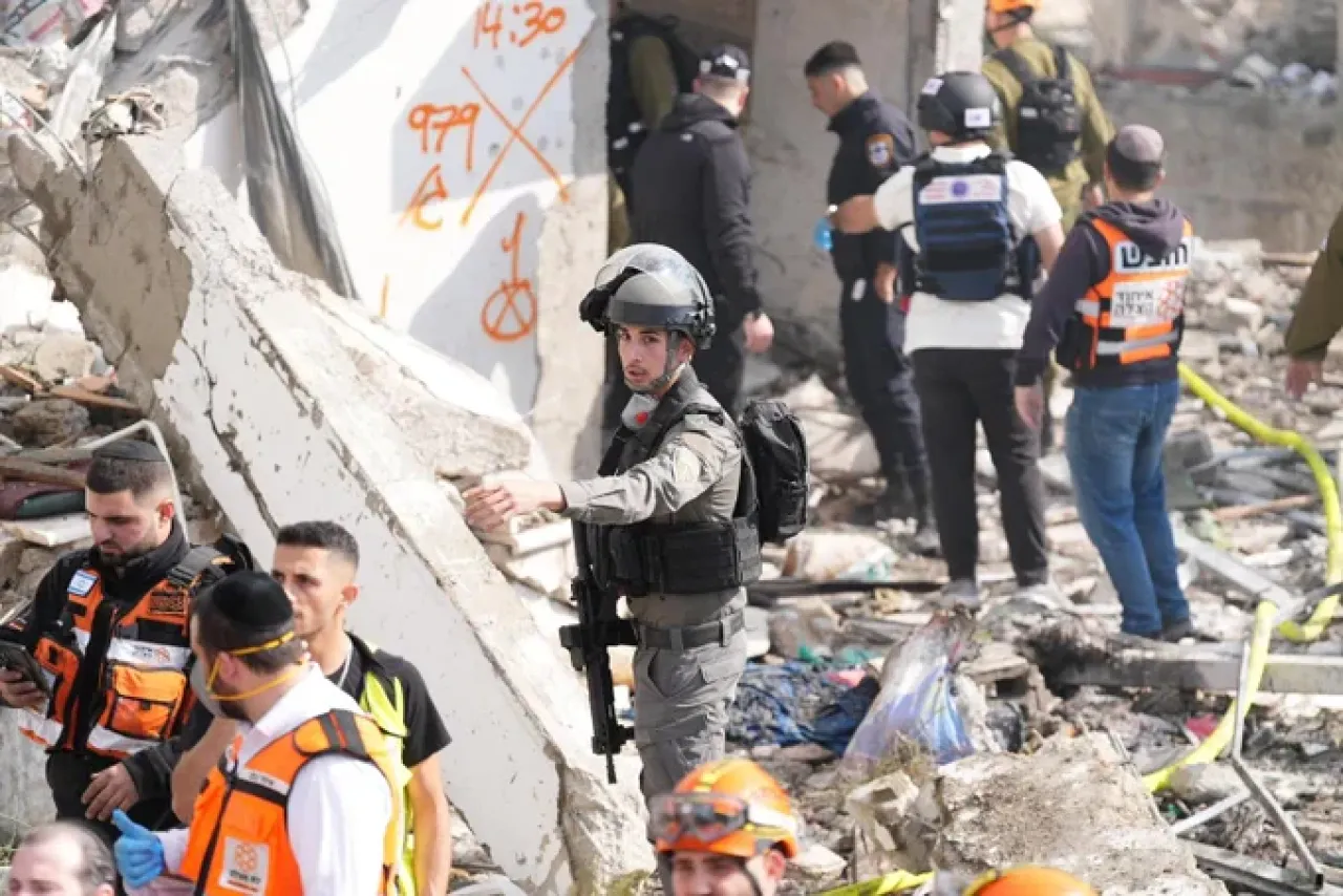 İran'dan İsrail'e Balistik Füze Saldırısı: Beyt Şemeş'te 8 Kişi Hayatını Kaybetti