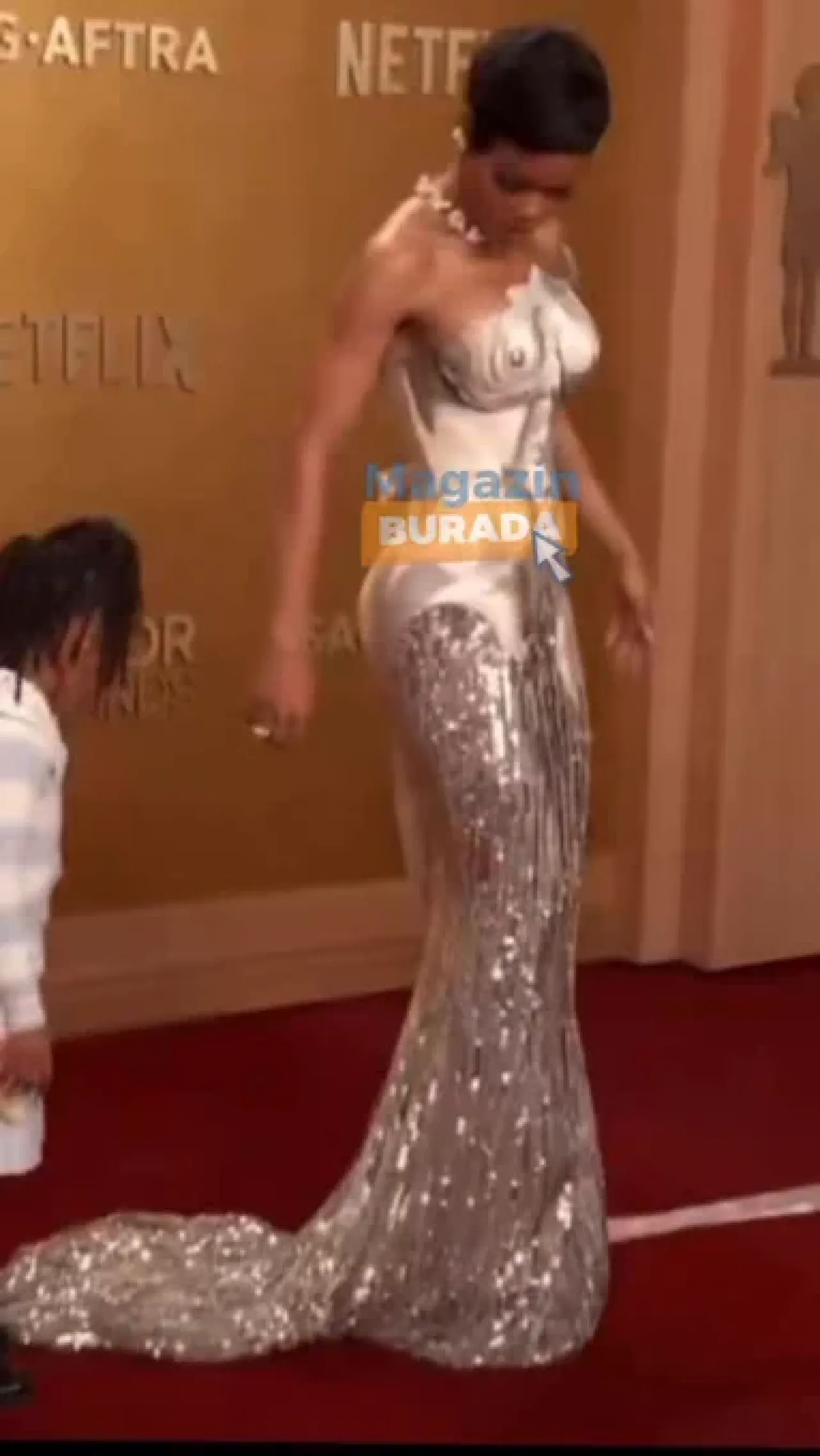 Teyana Taylor'ın Kızı Junie, Actor Awards'da Annesinin Elbisesini Düzeltirken Sosyal Medyayı Sildi Süpürdü!