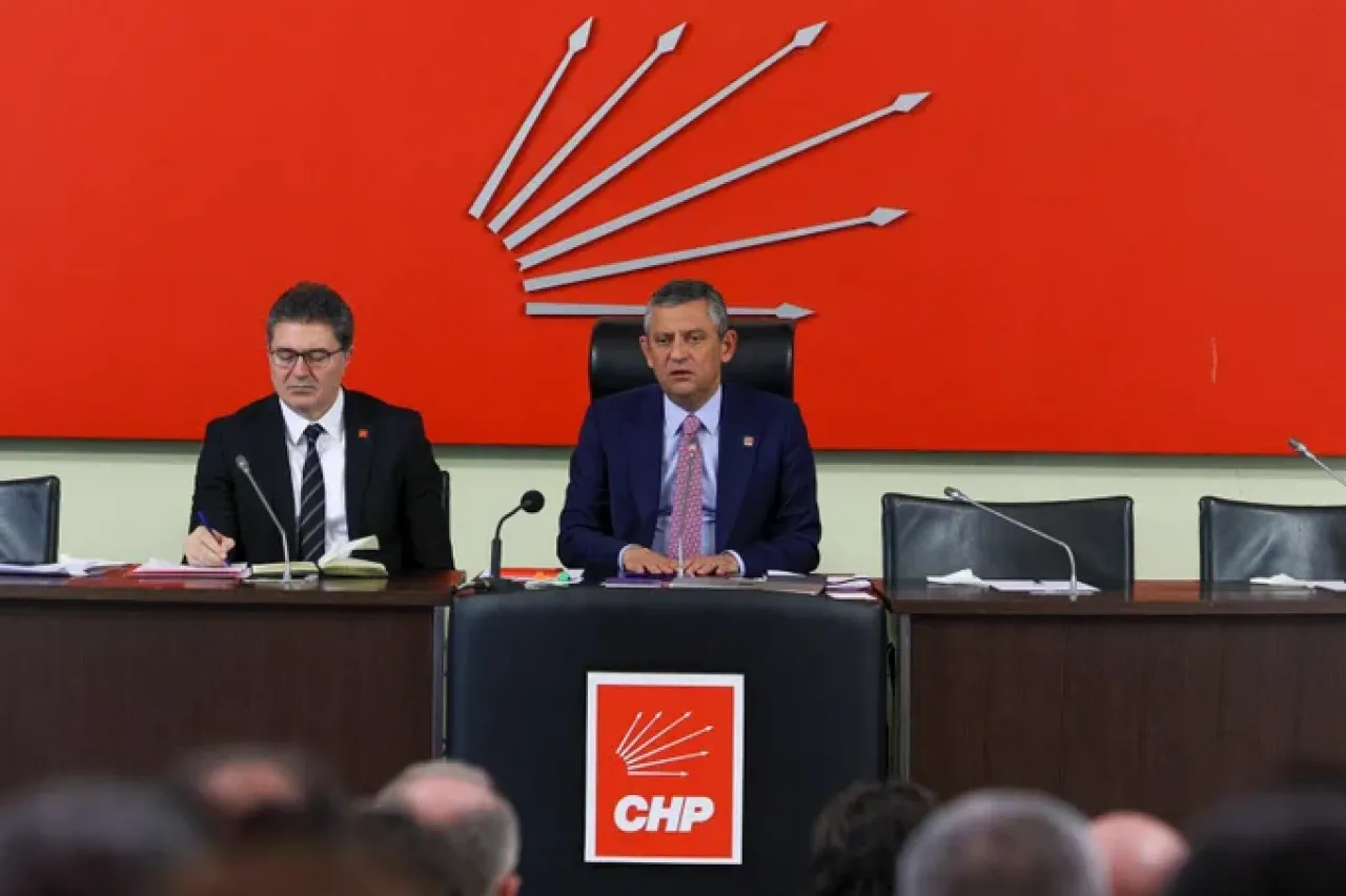 Özgür Özel, İl Başkanlarıyla İftarda Buluştu