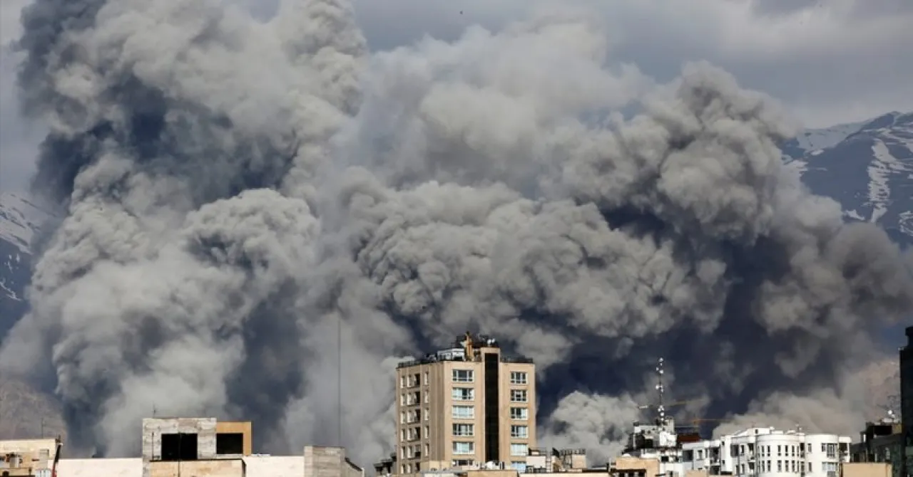 İsrail'in Tahran Saldırısı: Patlama Sesleri ve Hedeflenen Medya Merkezi