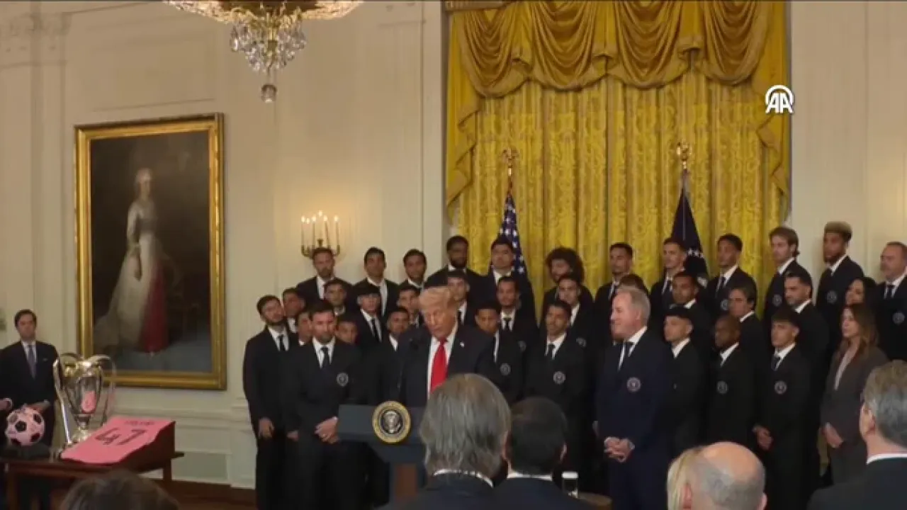 Messi ve Suarez, Trump'ın Yanında Görüntülendi: Küba ve İran Açıklamalarına Tepki Çekti